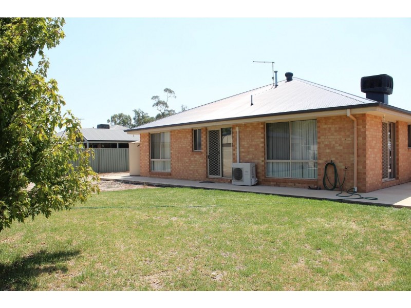 85 Adams Street, Jindera NSW 2642
