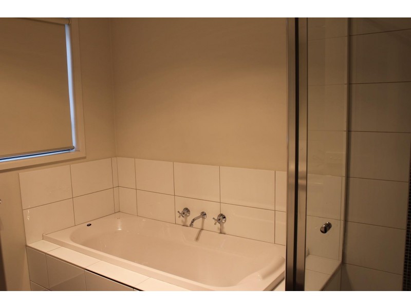 444 Kotthoff Street, Lavington NSW 2641