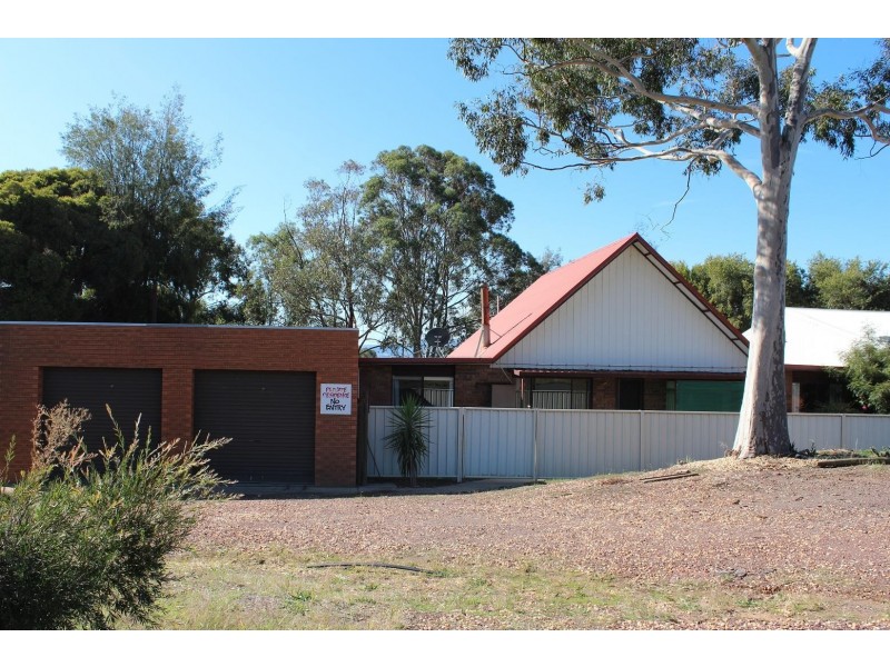 565 Burma Road, Table Top NSW 2640