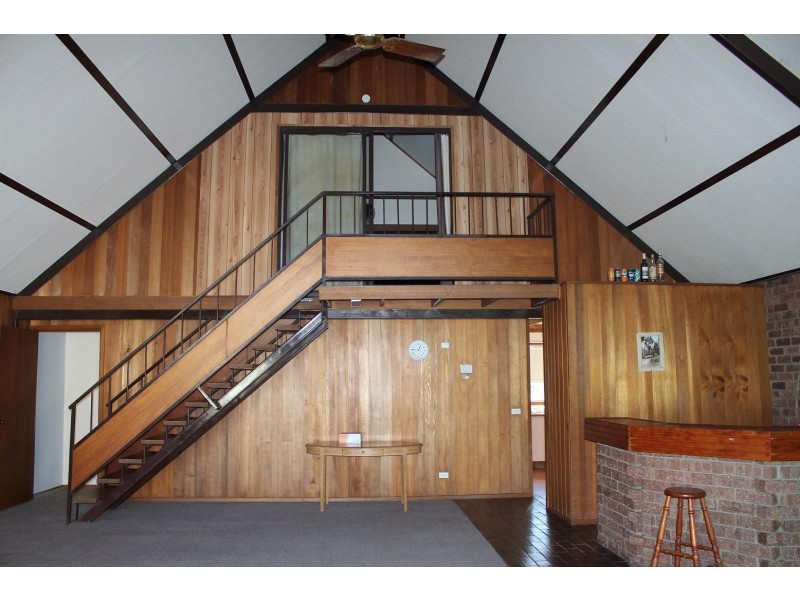 565 Burma Road, Table Top NSW 2640