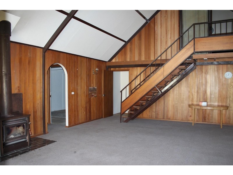 565 Burma Road, Table Top NSW 2640