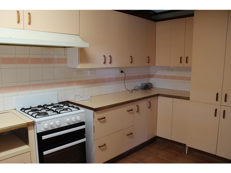 565 Burma Road, Table Top NSW 2640