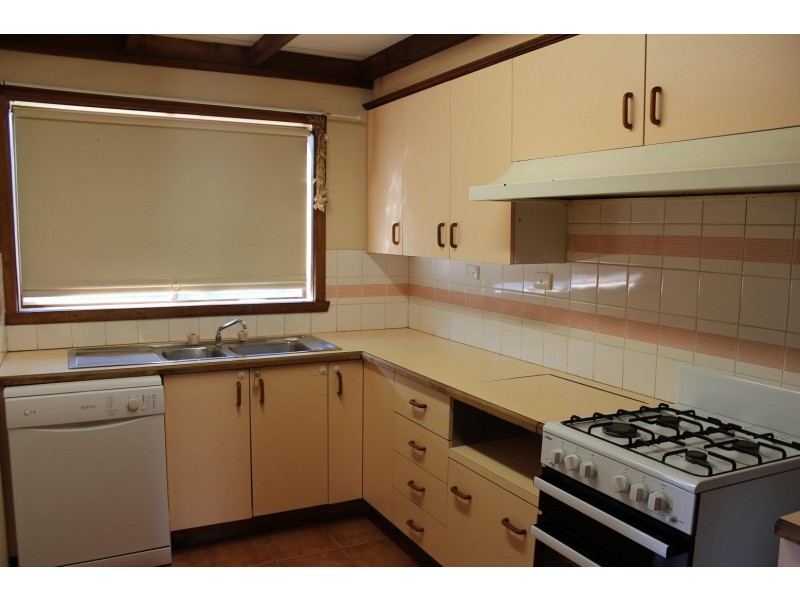 565 Burma Road, Table Top NSW 2640