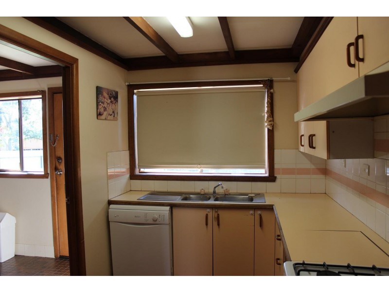 565 Burma Road, Table Top NSW 2640