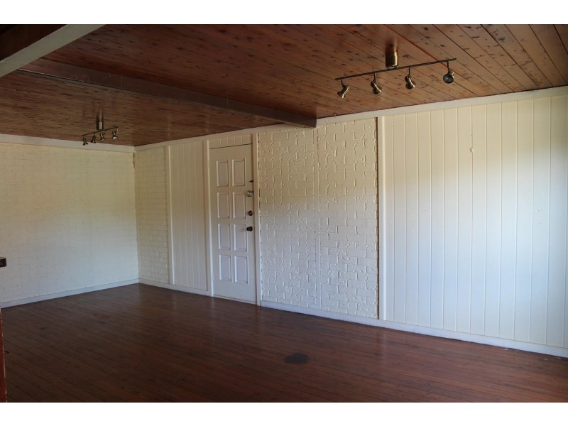 565 Burma Road, Table Top NSW 2640