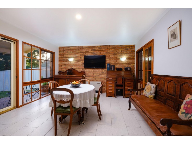 284 Tracy Street, Lavington NSW 2641