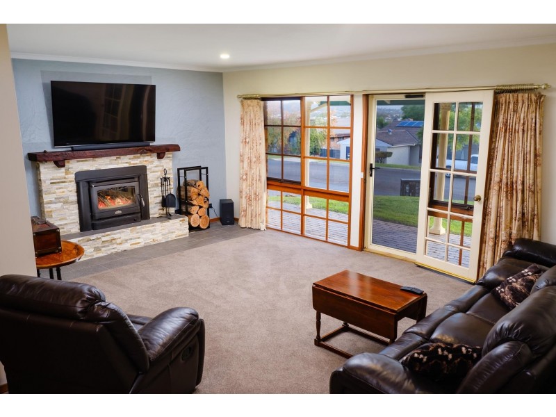 284 Tracy Street, Lavington NSW 2641