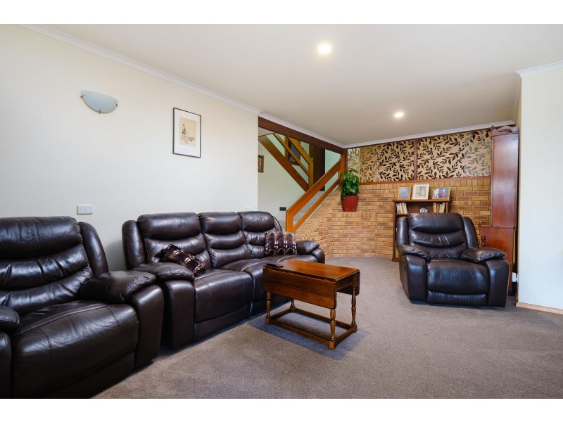 284 Tracy Street, Lavington NSW 2641