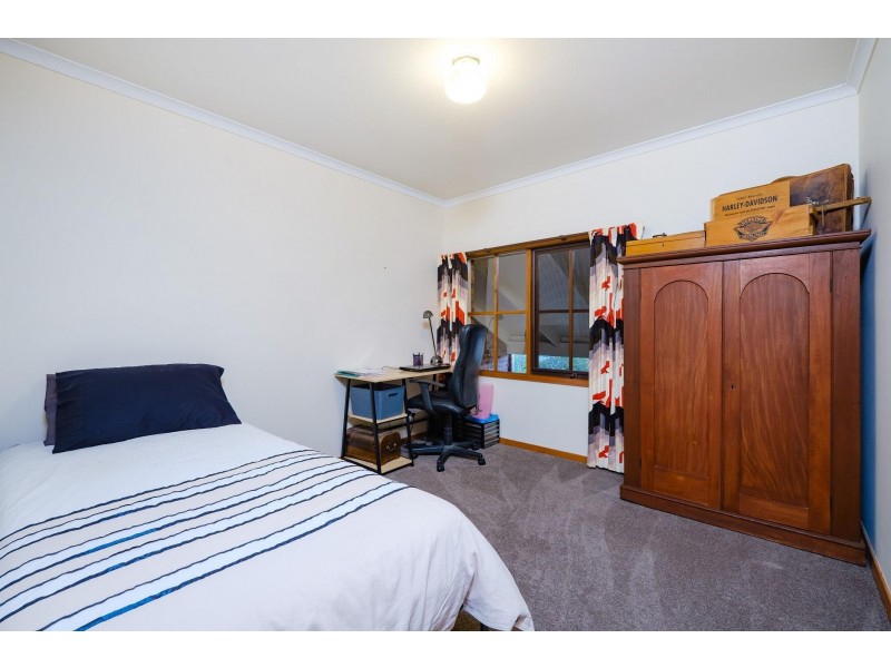 284 Tracy Street, Lavington NSW 2641
