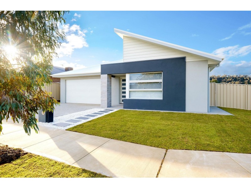 42 Albatross Avenue, Glenroy NSW 2640