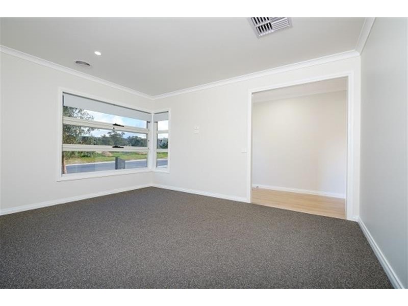 42 Albatross Avenue, Glenroy NSW 2640