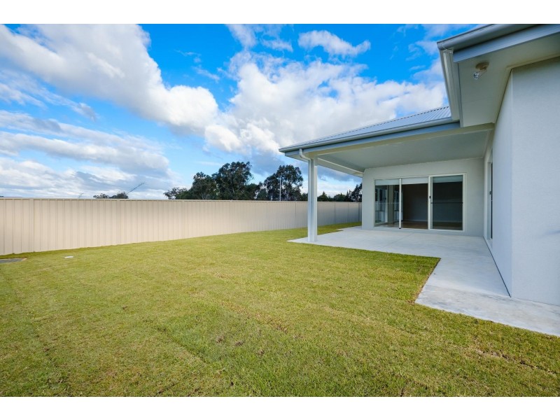 42 Albatross Avenue, Glenroy NSW 2640