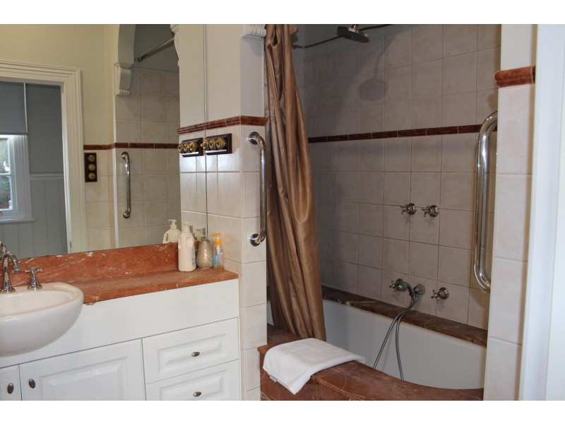 532 Young Street, Albury NSW 2640