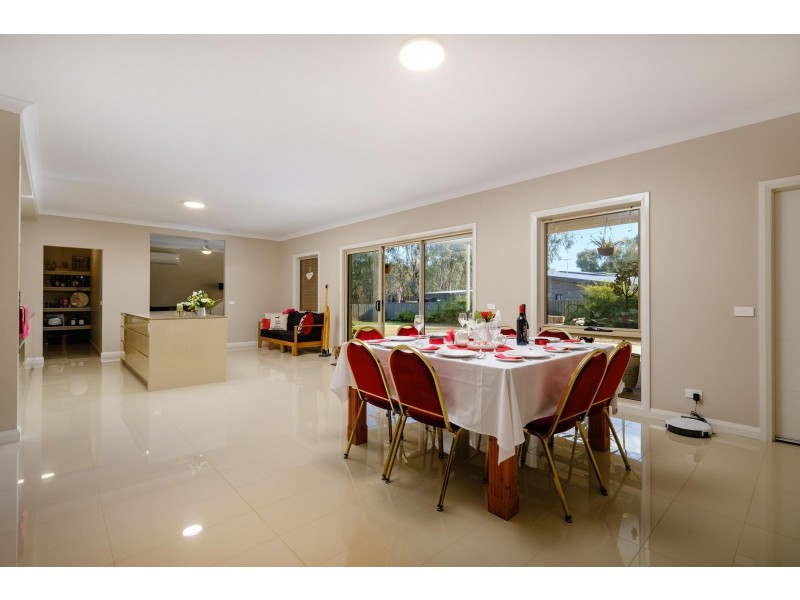 5 Merino Court, Thurgoona NSW 2640