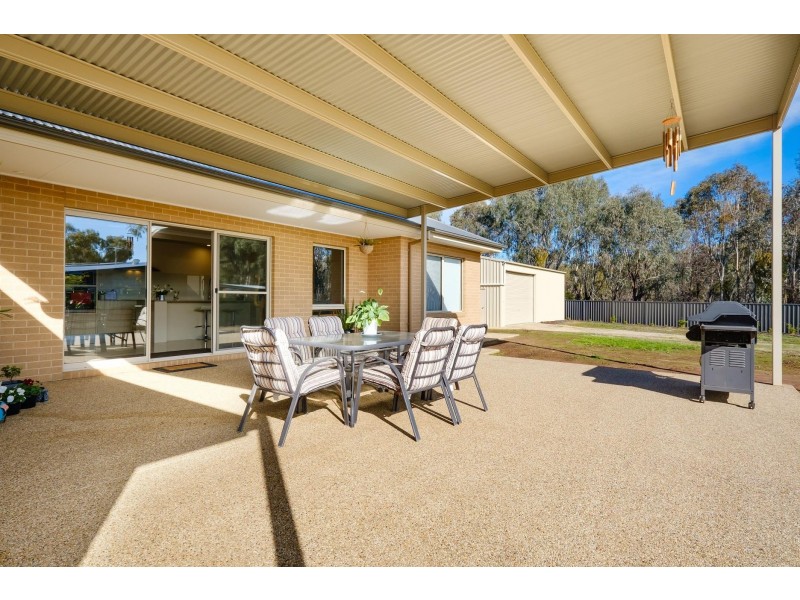 5 Merino Court, Thurgoona NSW 2640