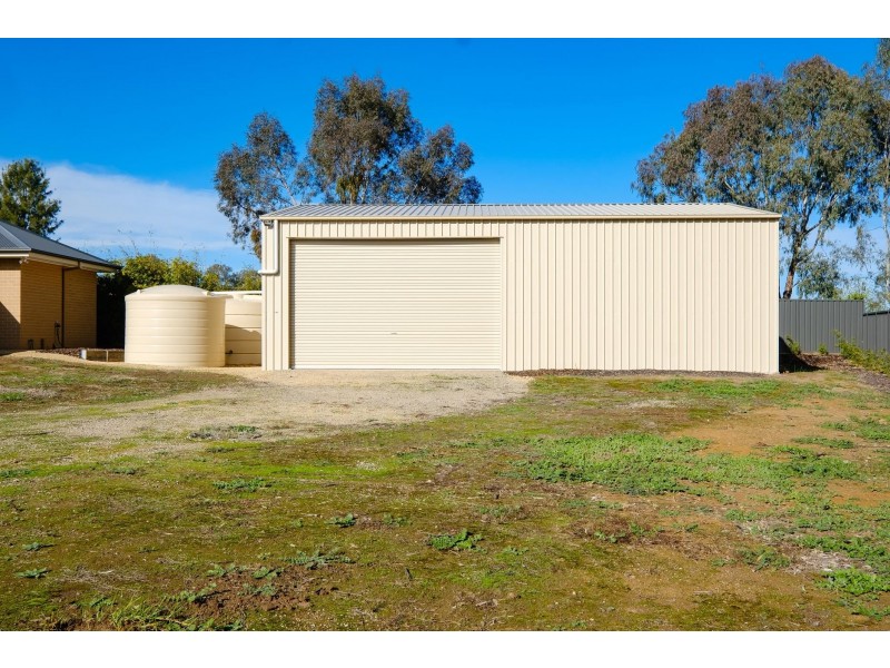 5 Merino Court, Thurgoona NSW 2640