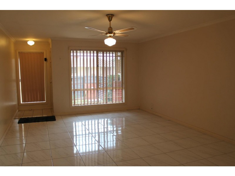 2/508 Kemp Street, Lavington NSW 2641