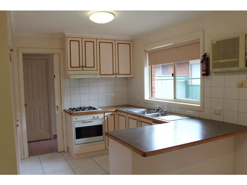 2/508 Kemp Street, Lavington NSW 2641