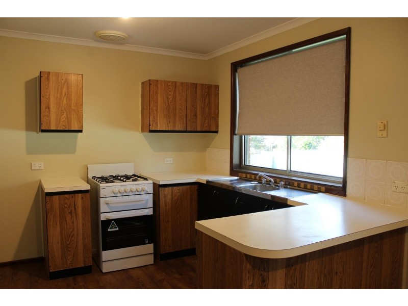 1 Budginigi Place, Thurgoona NSW 2640