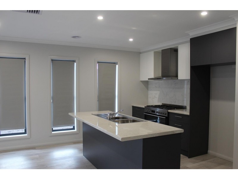 58 Lawson Circuit, Lavington NSW 2641
