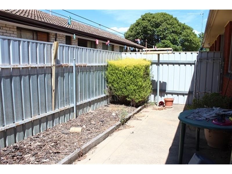 2/565 Grayfern Court, Lavington NSW 2641