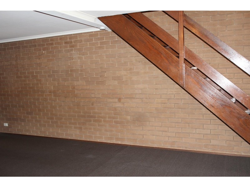 31/588 Oliver Street, Lavington NSW 2641