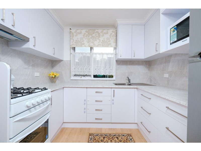 19 Waratah Crescent, West Albury NSW 2640