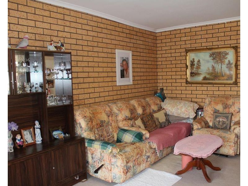 2/396E Ross Circuit, Lavington NSW 2641