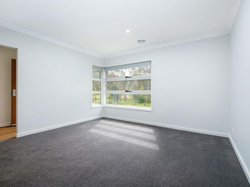 42 Albatross Avenue, Glenroy NSW 2640