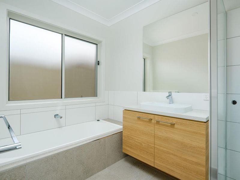 42 Albatross Avenue, Glenroy NSW 2640