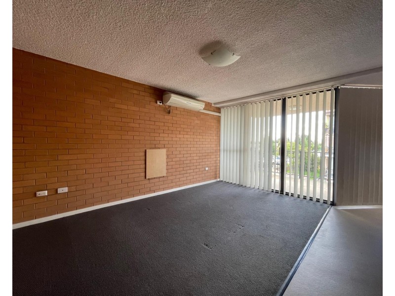 2/429 Mcdonald Road, Lavington NSW 2641