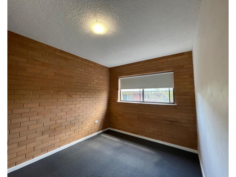 2/429 Mcdonald Road, Lavington NSW 2641