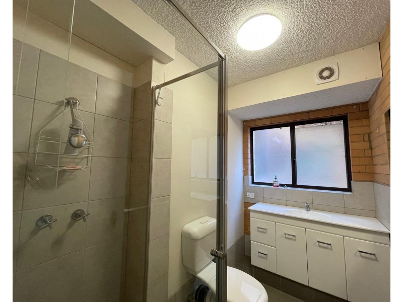 2/429 Mcdonald Road, Lavington NSW 2641