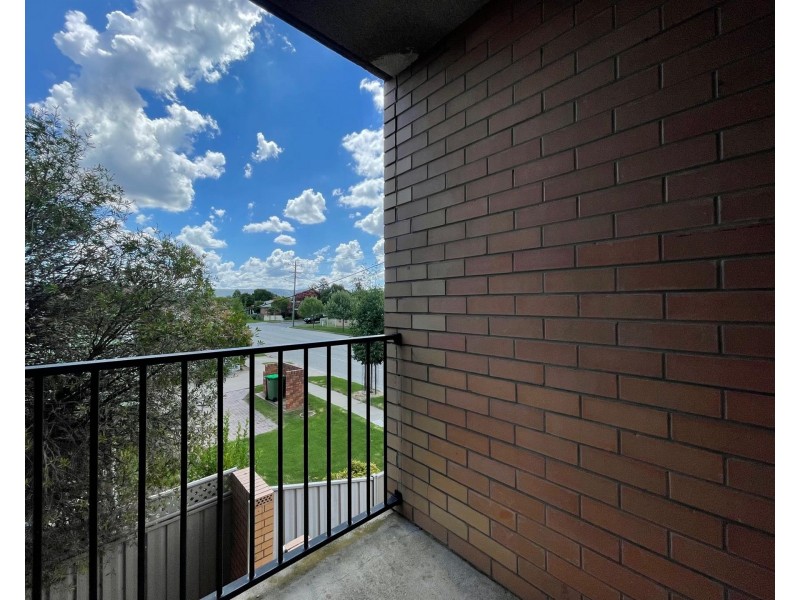 2/429 Mcdonald Road, Lavington NSW 2641