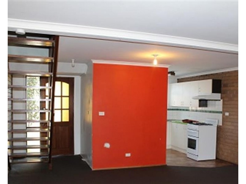 31/588 Oliver Street, Lavington NSW 2641