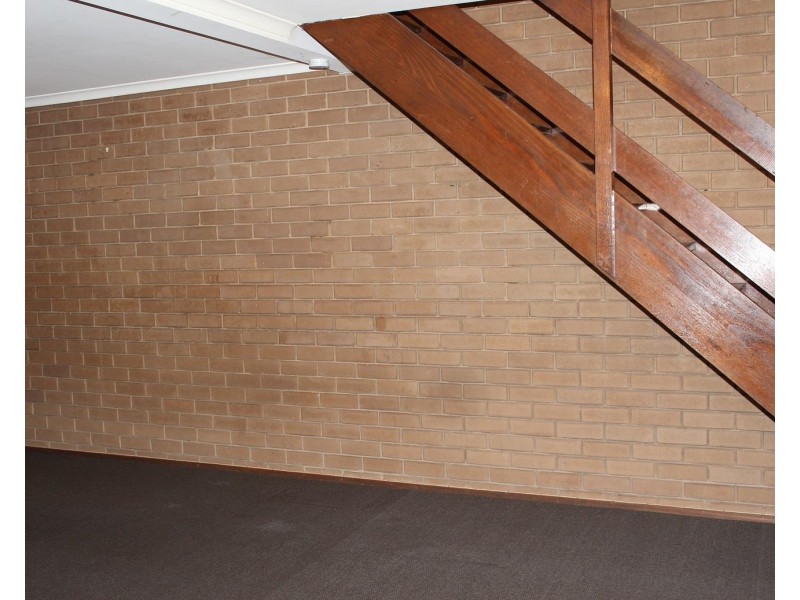 31/588 Oliver Street, Lavington NSW 2641