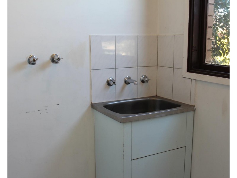 31/588 Oliver Street, Lavington NSW 2641