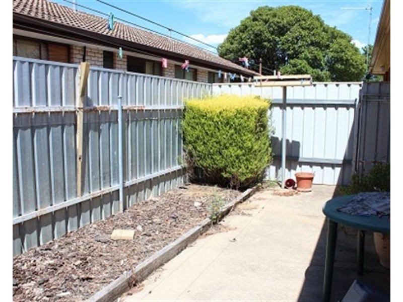 2/565 Grayfern Court, Lavington NSW 2641