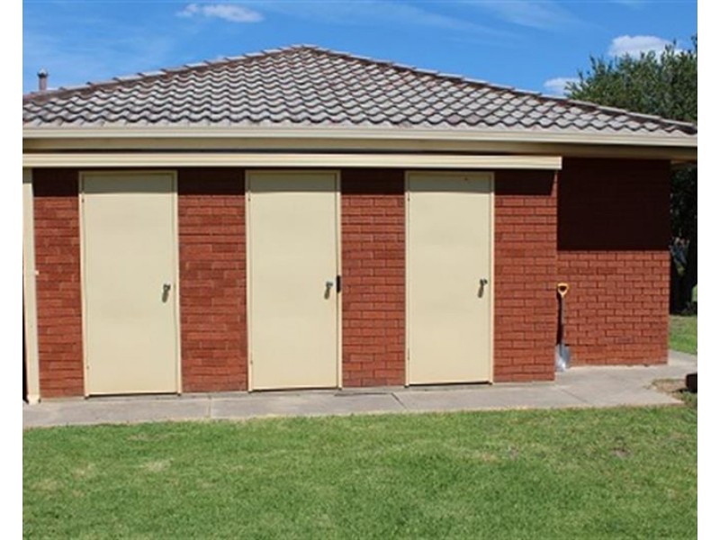 2/565 Grayfern Court, Lavington NSW 2641