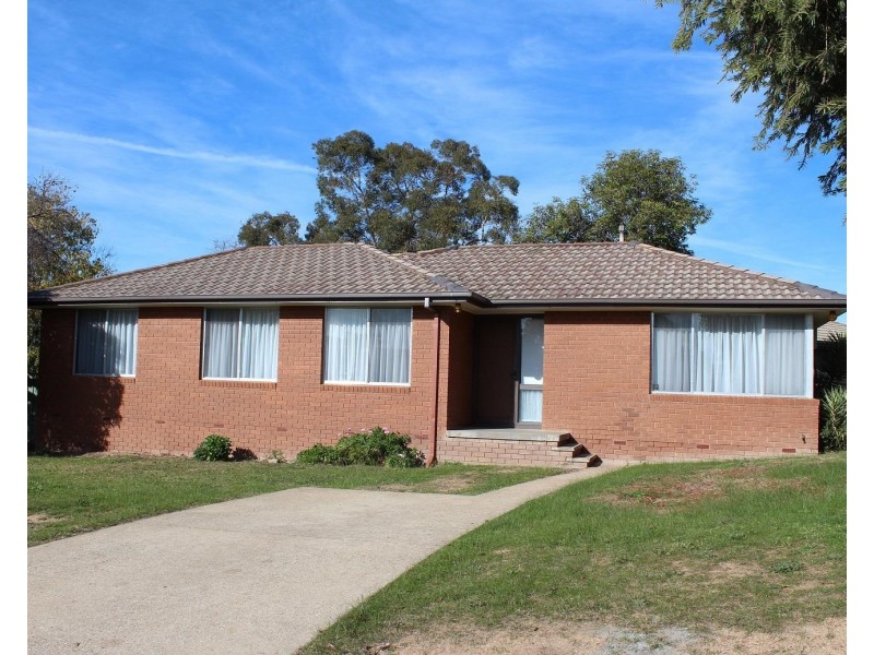 1 Budginigi Place, Thurgoona NSW 2640