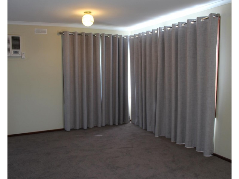 1 Budginigi Place, Thurgoona NSW 2640