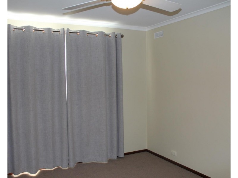 1 Budginigi Place, Thurgoona NSW 2640