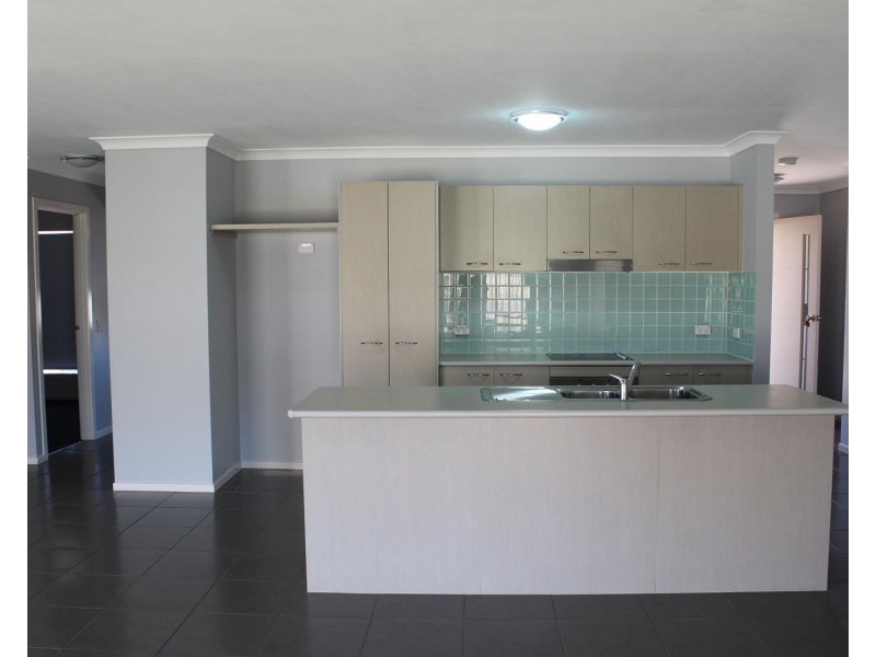 6 Blackett Place, Hamilton Valley NSW 2641