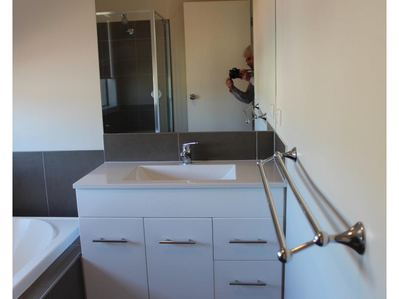 6 Blackett Place, Hamilton Valley NSW 2641