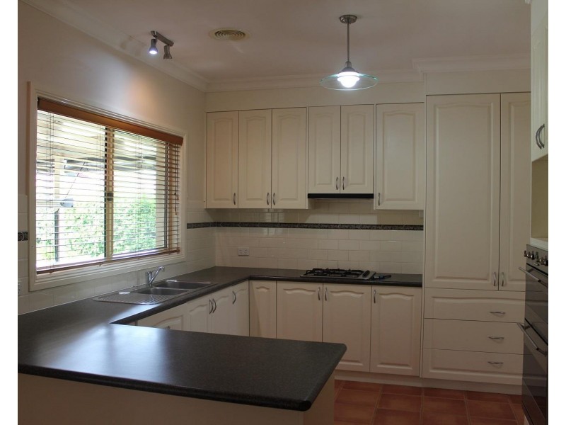 28 MARIMBA Circuit, Glenroy NSW 2640