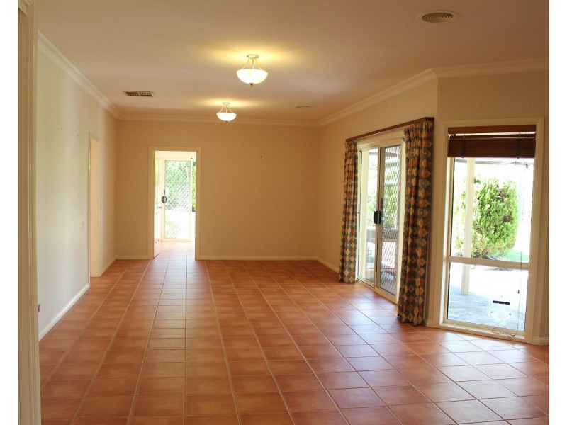 28 MARIMBA Circuit, Glenroy NSW 2640