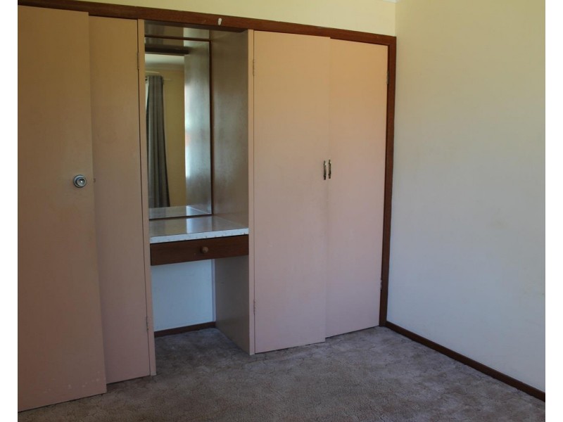 2/565 Grayfern Court, Lavington NSW 2641