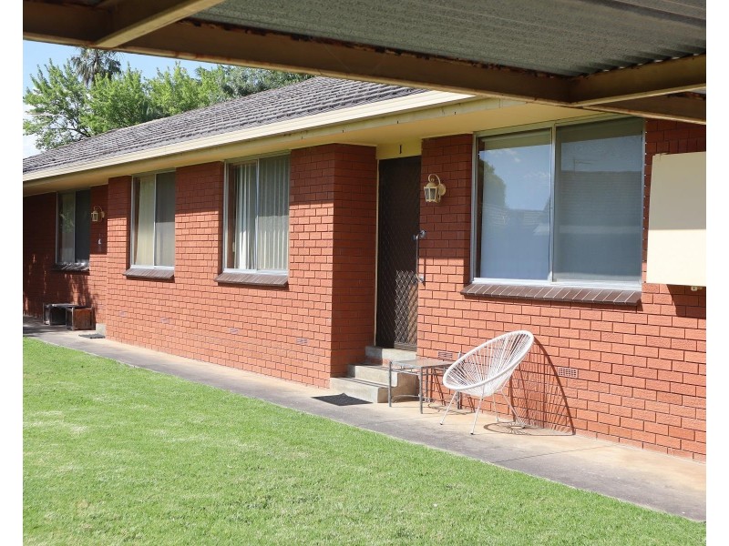 2/565 Grayfern Court, Lavington NSW 2641