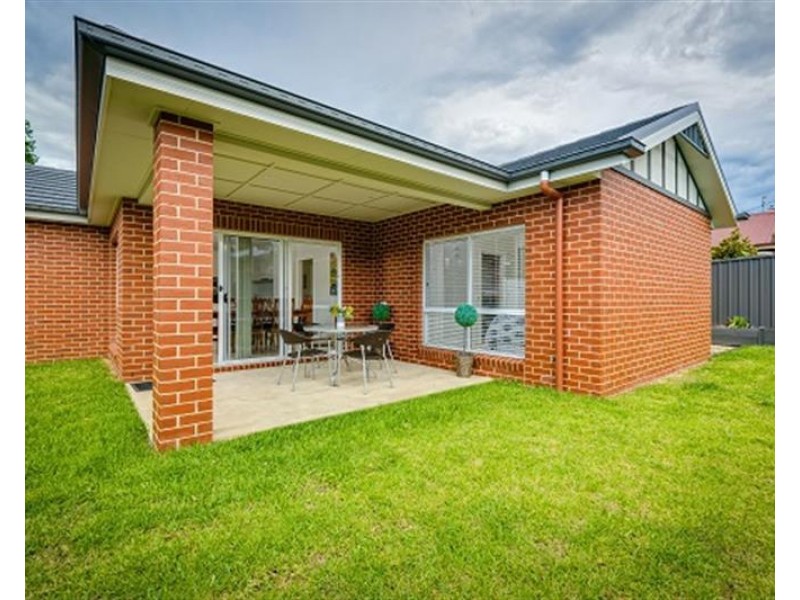617 Elm Street, Albury NSW 2640