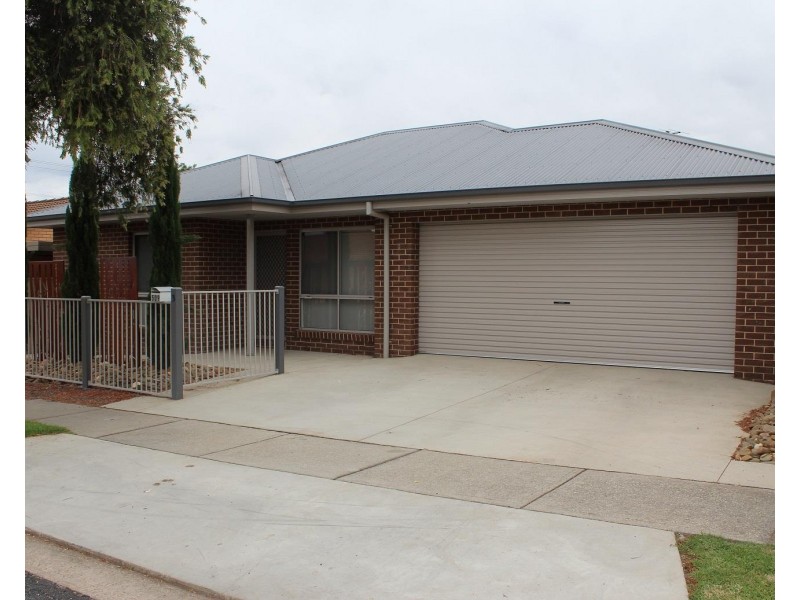 3/509 Kotthoff Street, Lavington NSW 2641